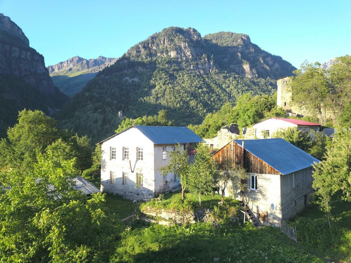 Ciuri'S Guesthouse Zhabeshi Eksteriør bilde